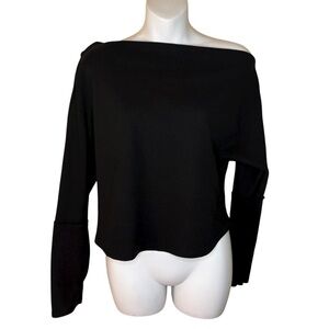 House of Harlow off-shoulder black knit top size L